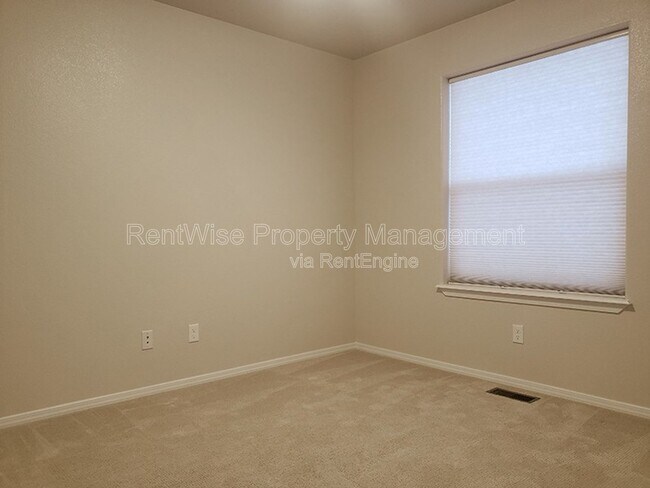 Building Photo - 8102 S Carpenter Ave