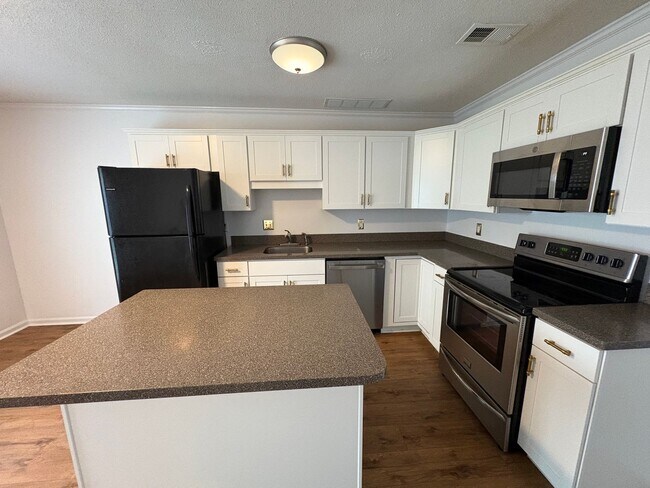 Building Photo - 2121 Turtle Ct