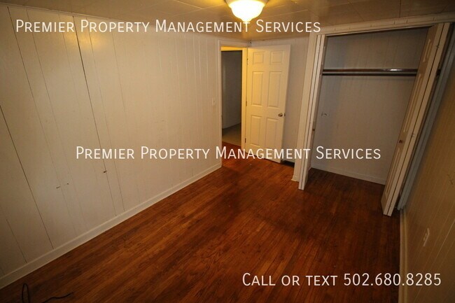 Building Photo - 903 Brentwood Ave