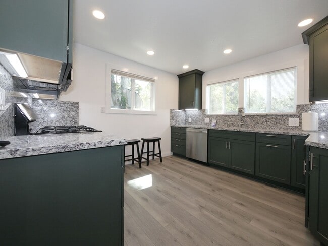 Building Photo - Remodeled 115 year old home in quite area of Ione.