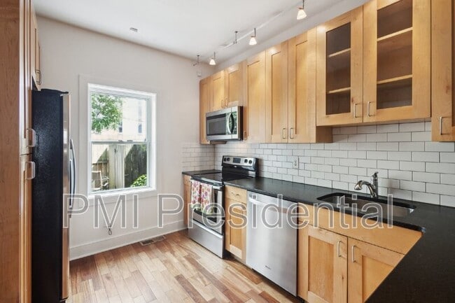 Building Photo - 507 N 1st St