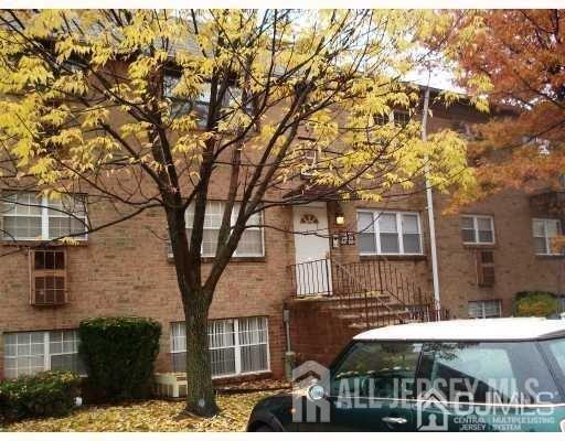 Primary Photo - 18 College Dr