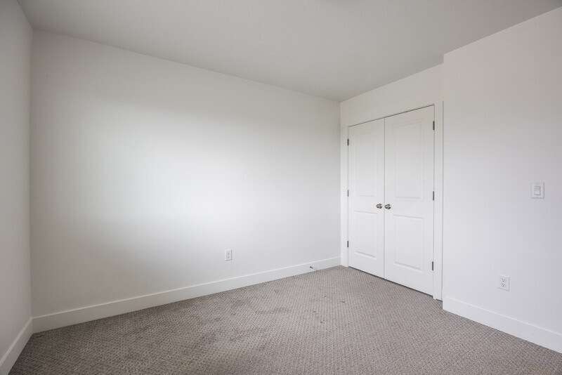 Building Photo - 1303 E 920 N