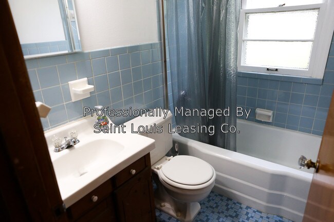 Building Photo - 320 S Lafayette St