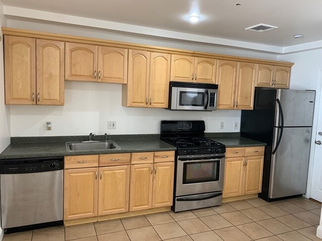 Building Photo - 55 Broadway