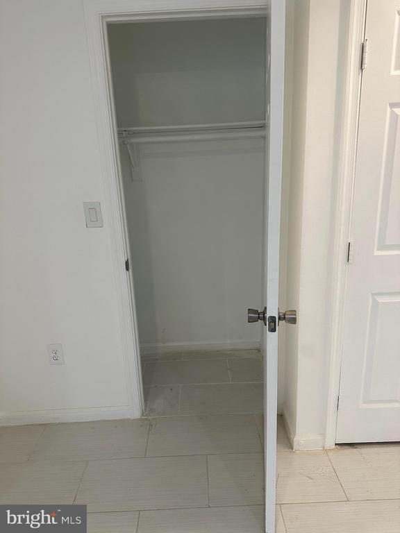 Building Photo - 1342 Levis St NE