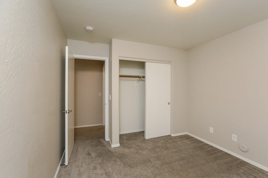 Building Photo - 15188 W Monroe St