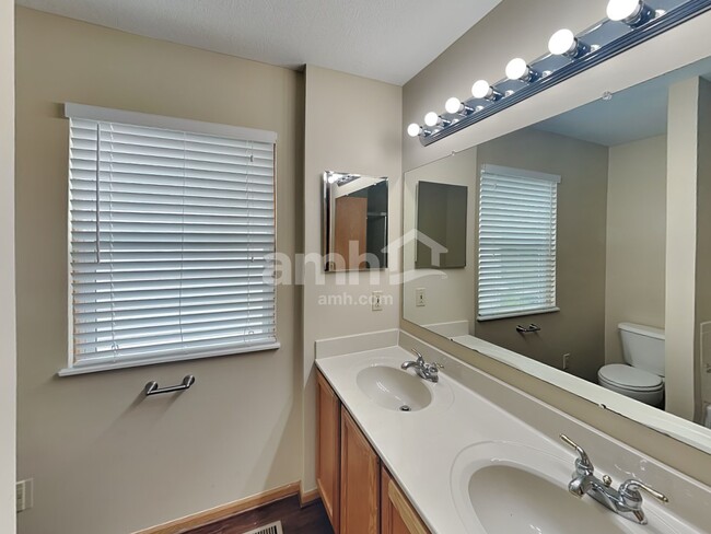 Building Photo - 3985 Boyer Ridge Dr