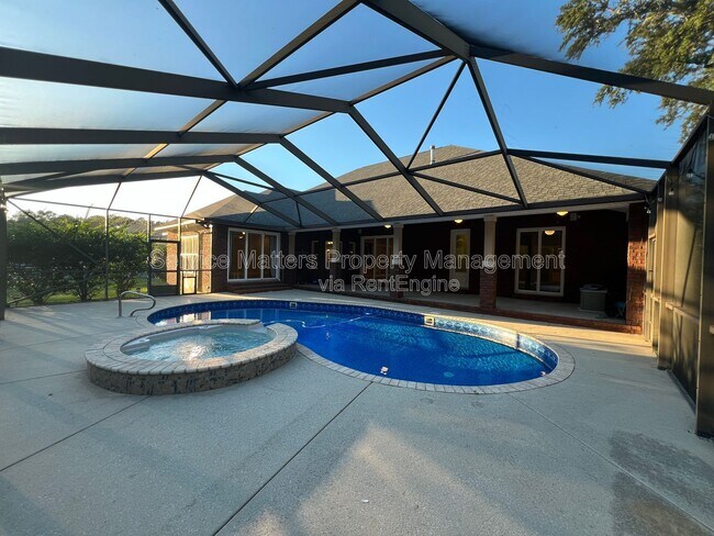 Building Photo - 2926 Greystone Dr