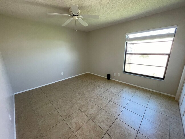 Building Photo - ANNUAL RENTAL - 1 BED / 1 BATH AT LAKEWOOD