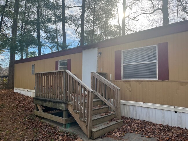 Building Photo - 104 Sante Cir