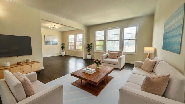 Building Photo - 11-13 Milton