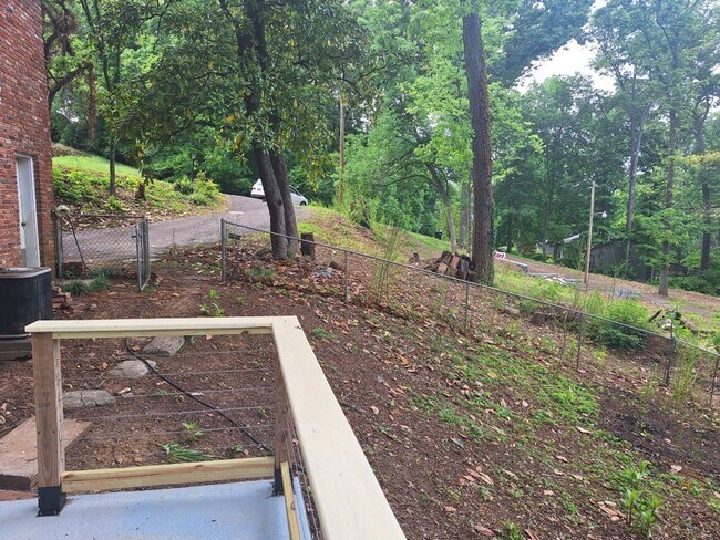 Building Photo - Basement Rancher located in Farragut