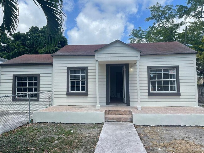 Building Photo - 715 NW 116th Terrace