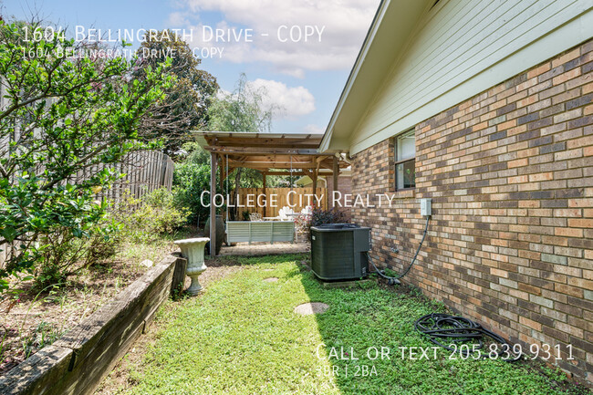 Building Photo - 1604 Bellingrath Dr