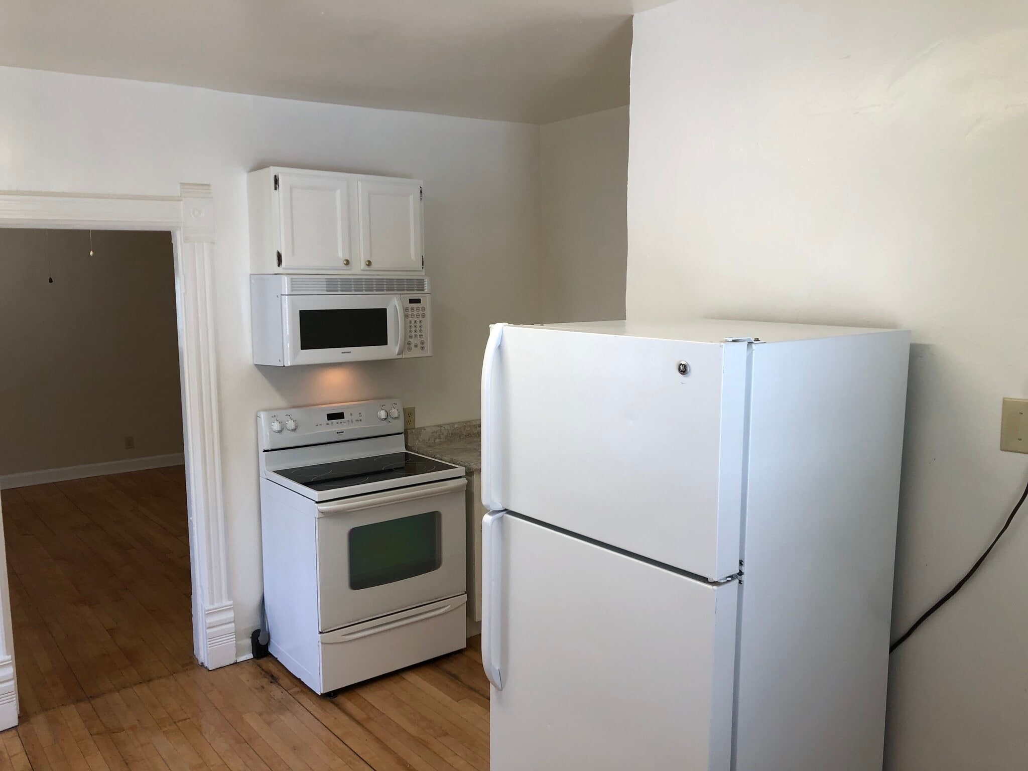 Fridge - 24 W 12th Ave