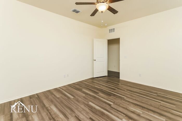 Building Photo - 5164 Firefly Hls