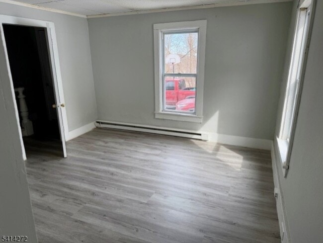 Building Photo - 8 Center St