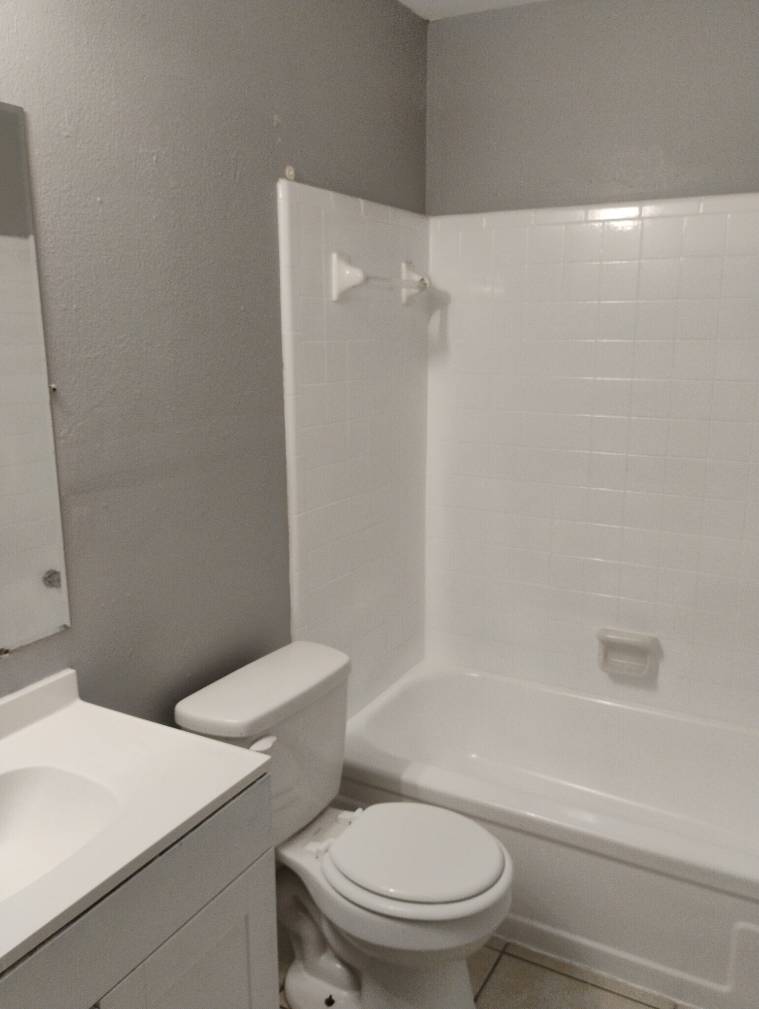 Building Photo - 13627 Goodwood Blvd