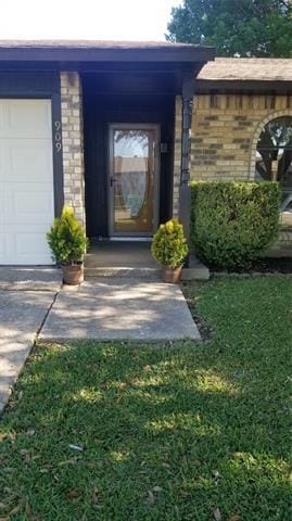 Building Photo - 909 Rolling Ridge Dr