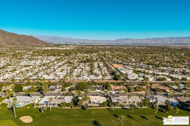 Building Photo - 605 E Sierra Way