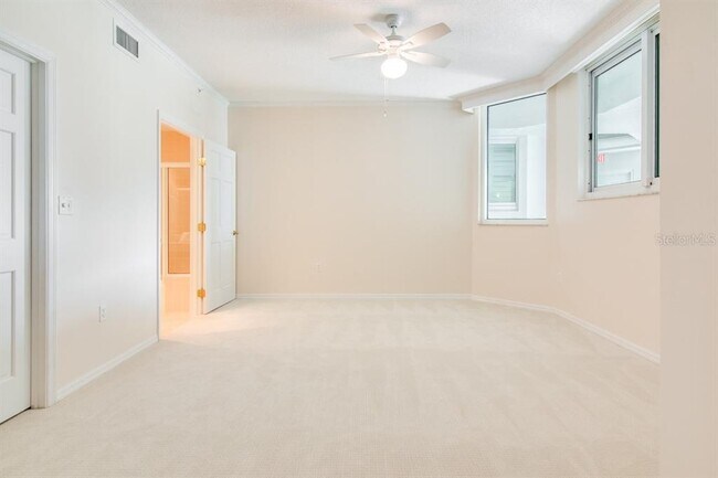 Building Photo - 1 Seaside Ln