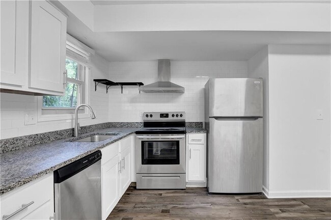 Building Photo - 4520 Coopers Creek Cir SE