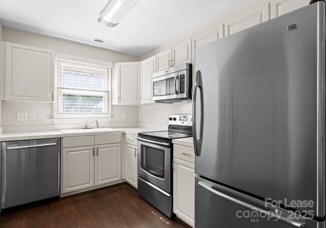 Building Photo - 4429 Cameron Oaks Dr