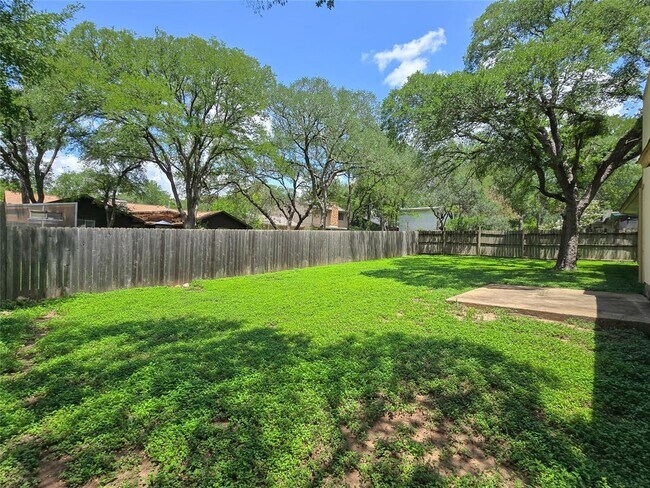 Building Photo - 12010 Ladrido Ln