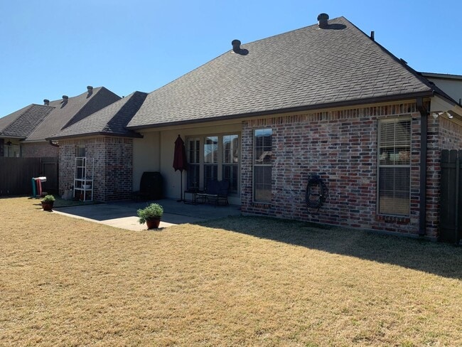 Building Photo - Rental in Gated Community