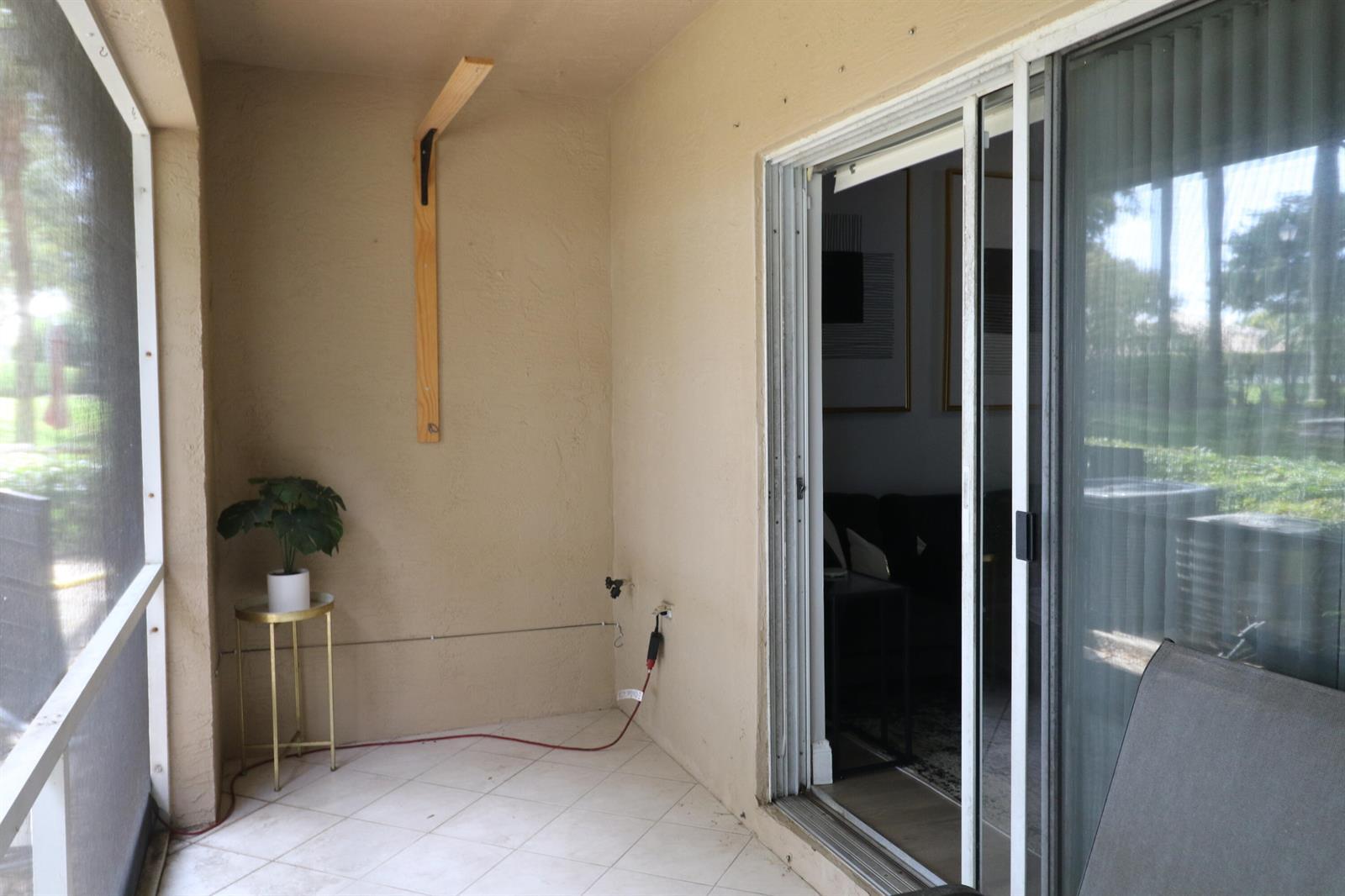 Building Photo - 6848 Brook Hollow Rd