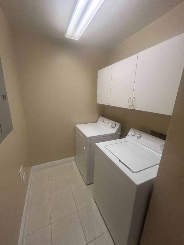 Building Photo - 3944 Pomodoro Cir