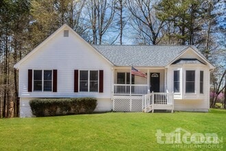 Building Photo - 229 Oak Landing Dr