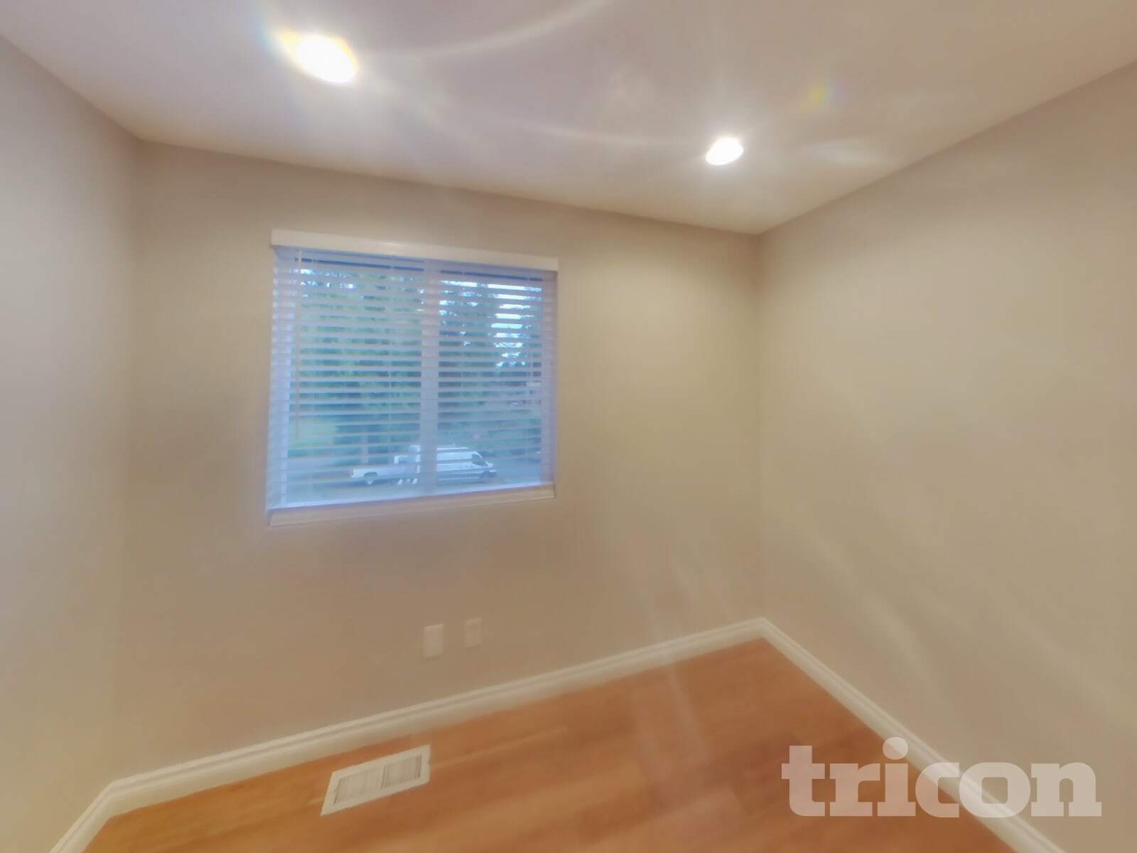 Building Photo - 7213 NW Rhododendron Pl