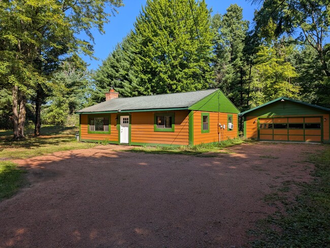 Building Photo - 1150 Dover Dr