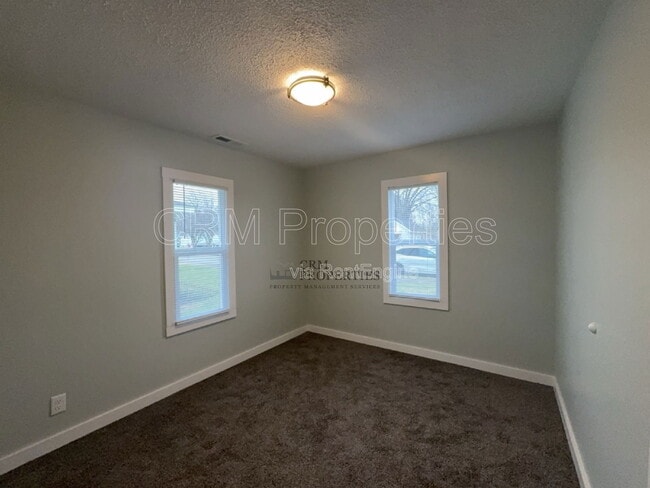 Building Photo - 1233 S Calumet St