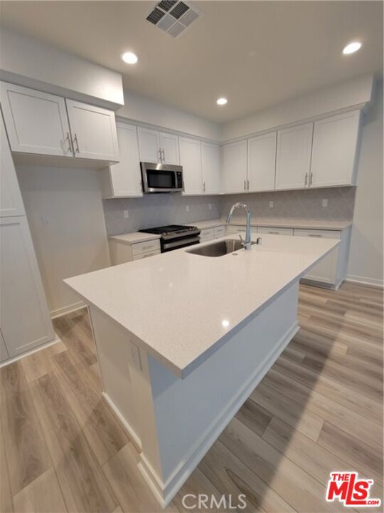 Building Photo - 702 Dusky Creek