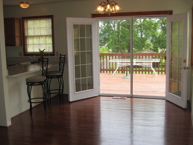 Building Photo - 8 Cindy Way