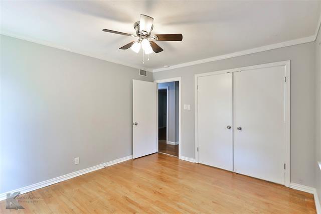 Building Photo - 726 Woodlawn Dr