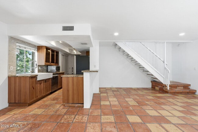 Building Photo - 8825 S 48th St