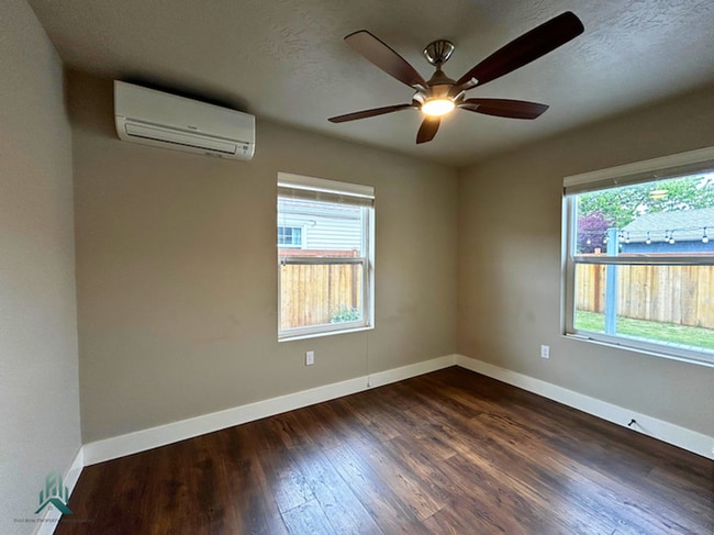 Building Photo - Newly Remodeled Single Family Home