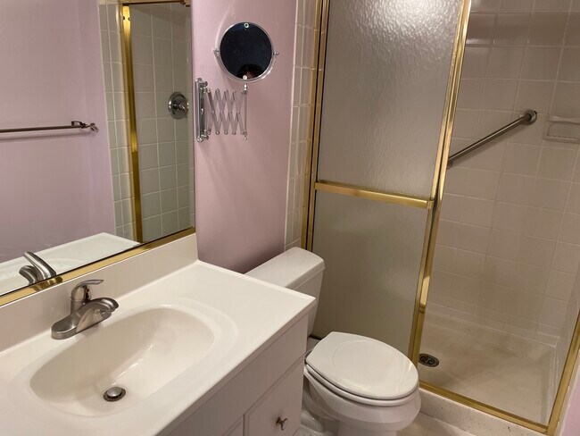 Building Photo - 140 Old Forge Xing