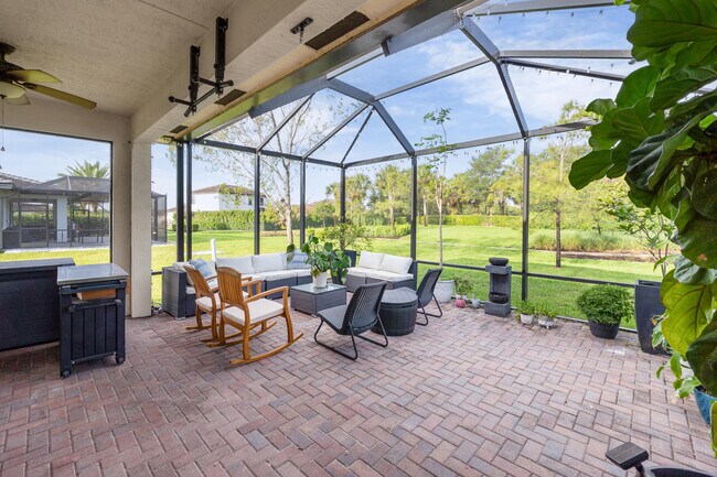 Building Photo - 3263 Dunning Dr