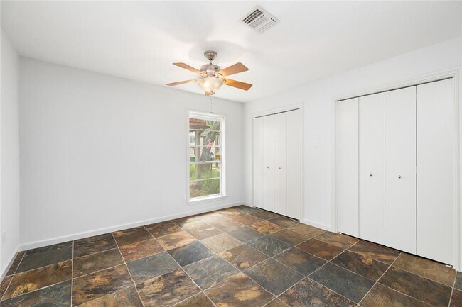 Building Photo - 4406 Basswood Ln