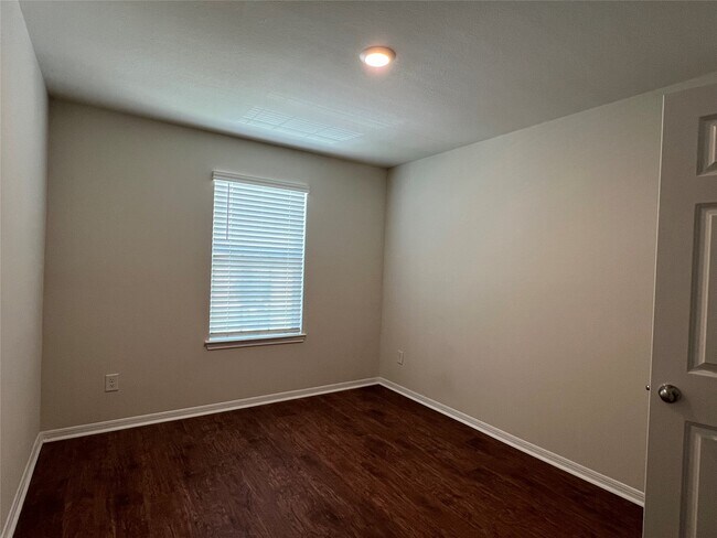 Building Photo - 4711 Prairie Chase Dr