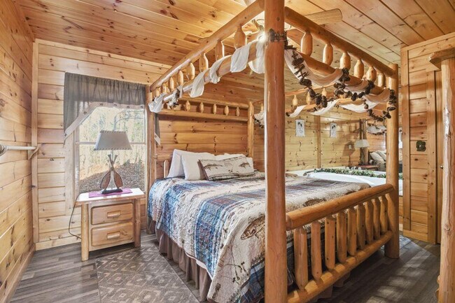 Building Photo - 2842 Easy St