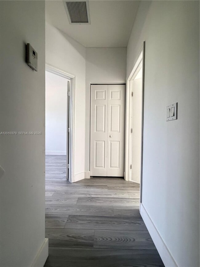 Building Photo - 4939 N Harbor Isles Dr