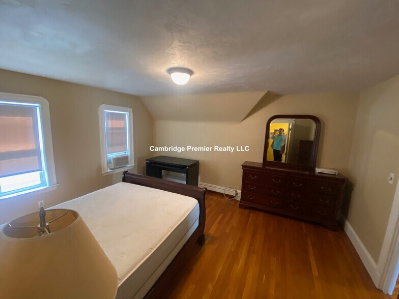 Building Photo - 50 Lowden Ave