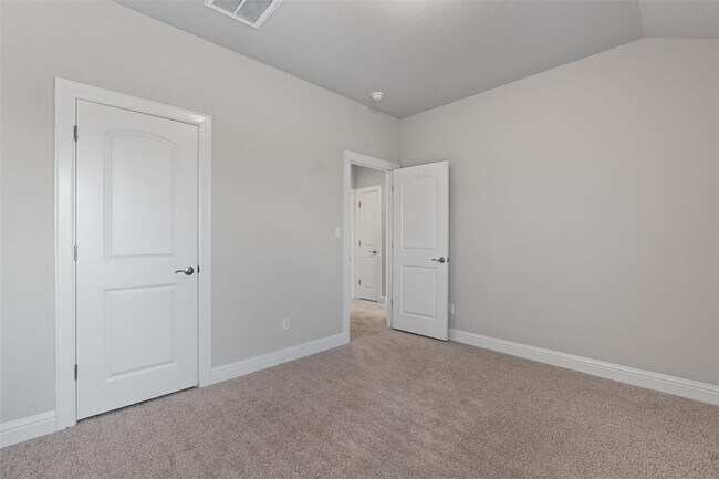 Building Photo - 312 Stone Cyn Dr