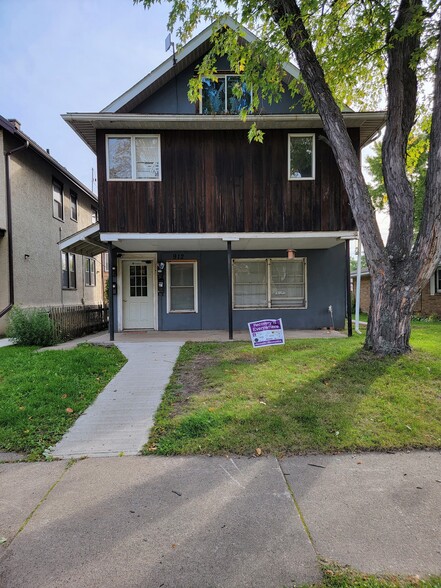 Building Photo - 912 S 5th Ave